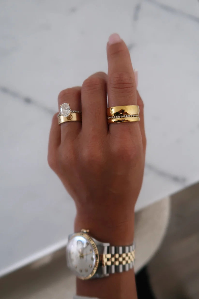 The Misty Gold Rhinestone Ring