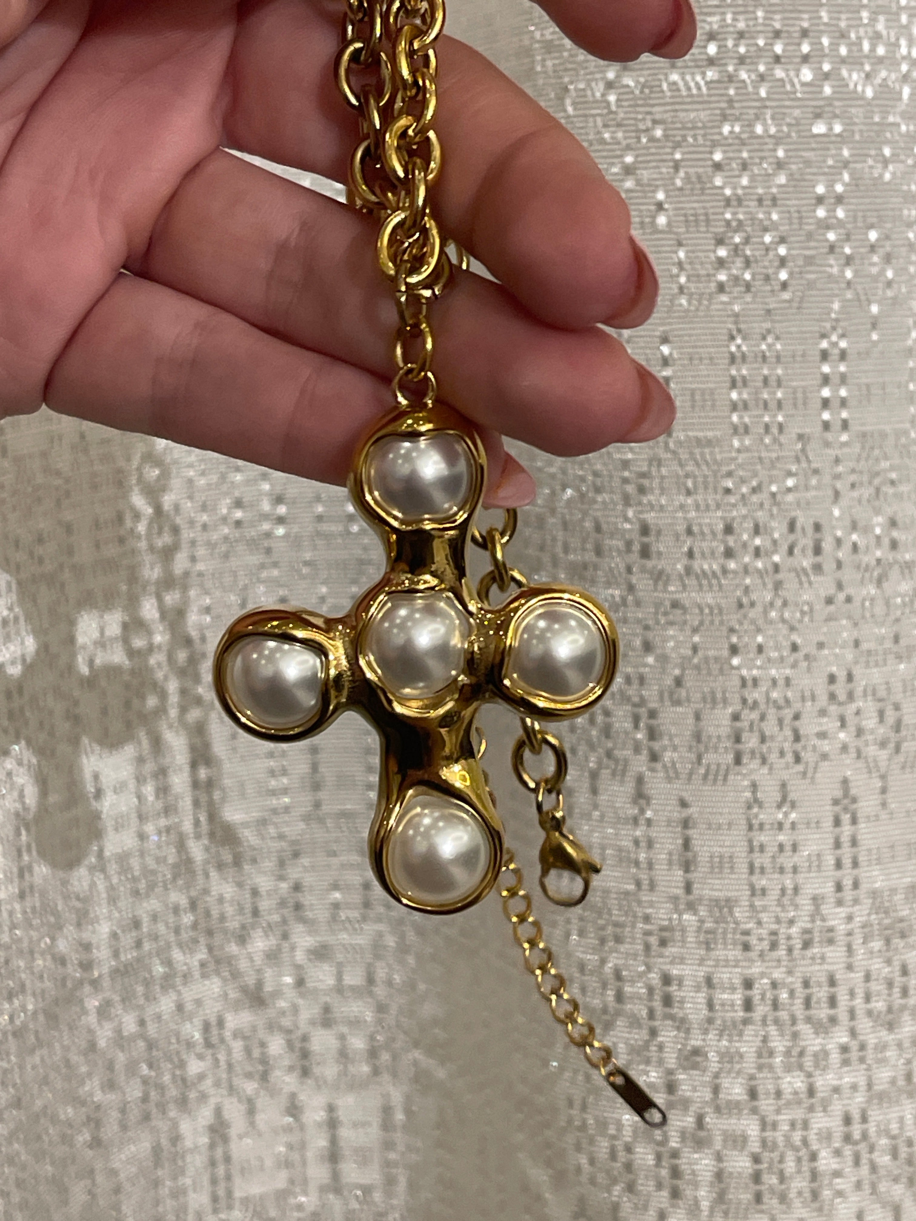 ADA CROSS NECKLACE