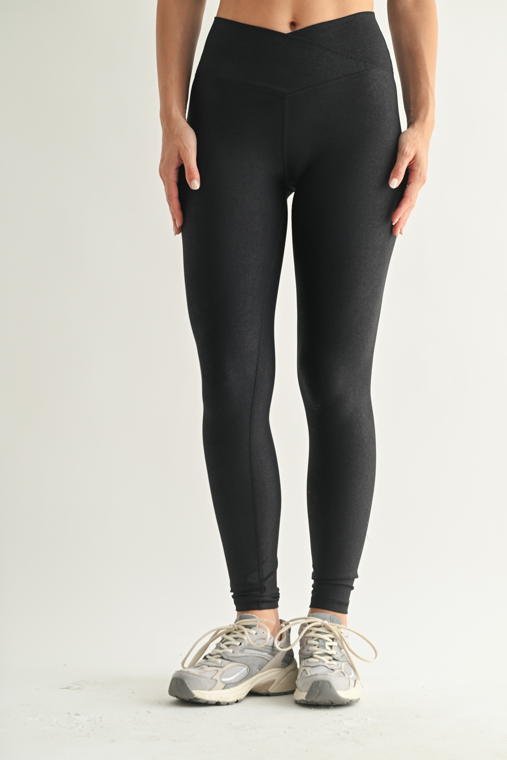 Black Pebble Crossover Leggings