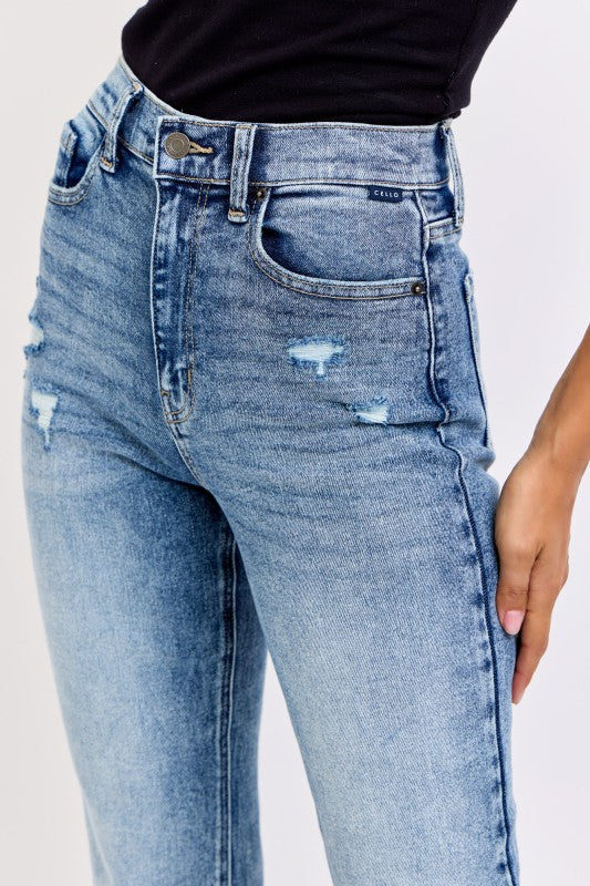 Denim High Rise Mom Jean