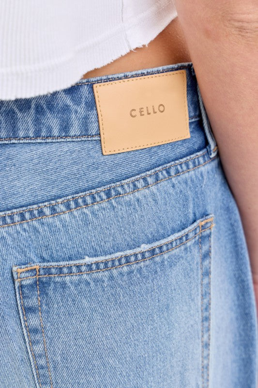 Light Low Baggy Cuff Jeans