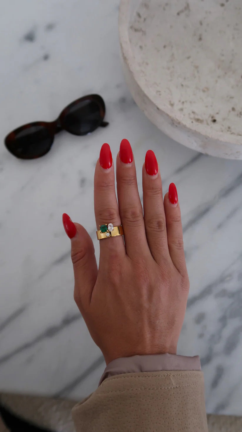 The Emerald Gold Ring
