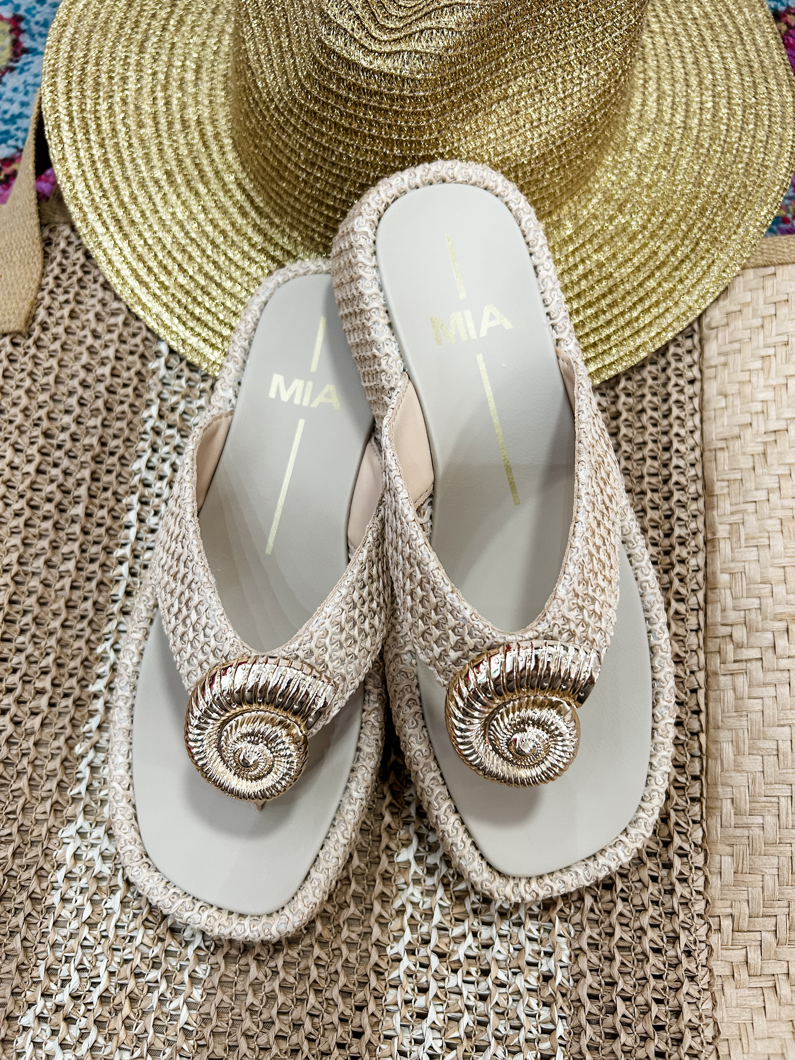 Pamelia Raffia Seashell Sandal