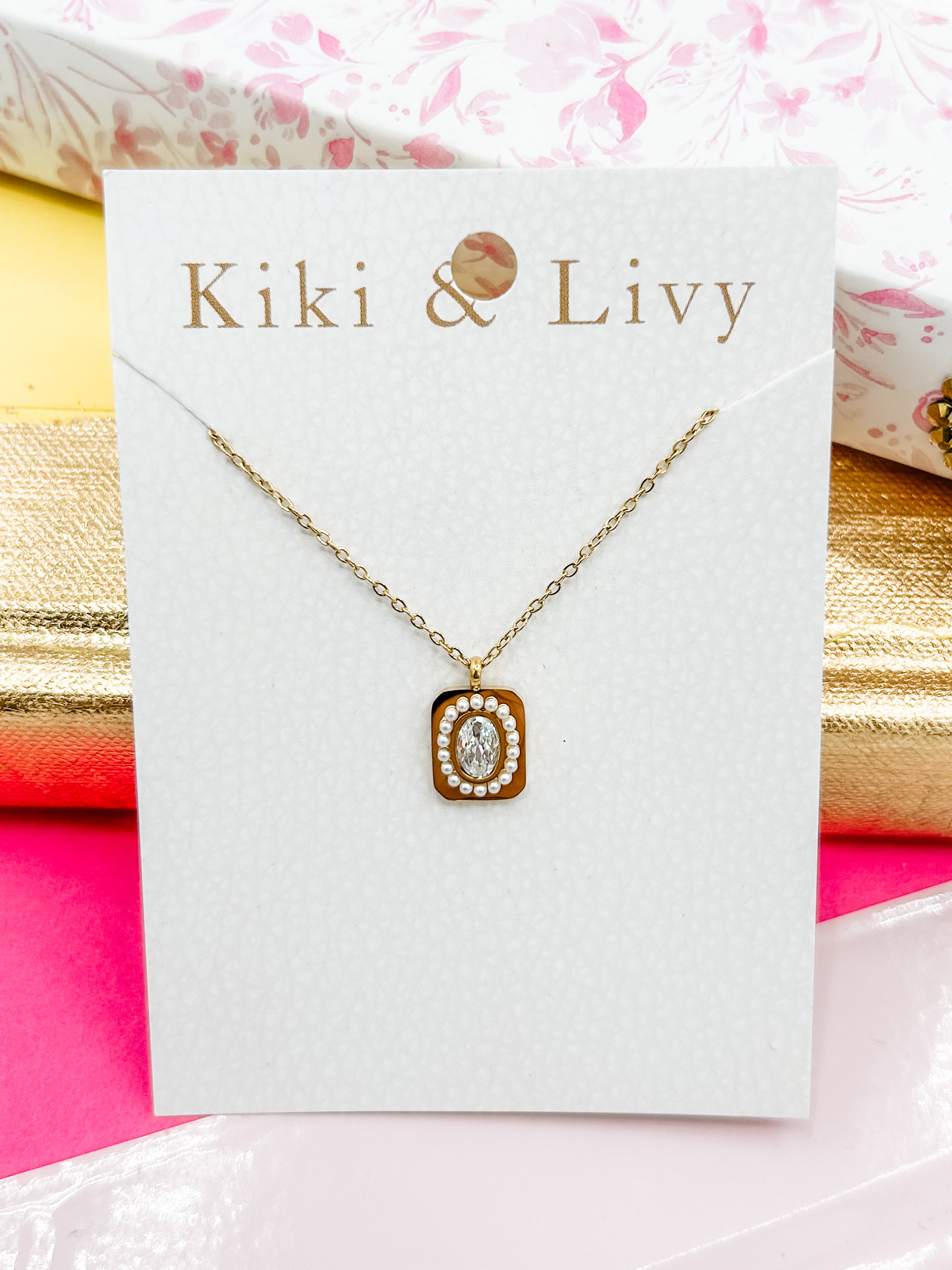 Oval Stone Pearl Necklace