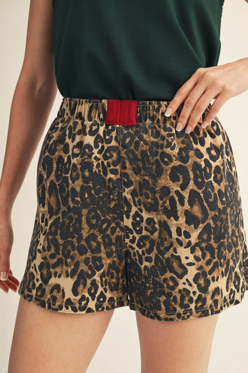 Elastic Waist Leopard Shorts