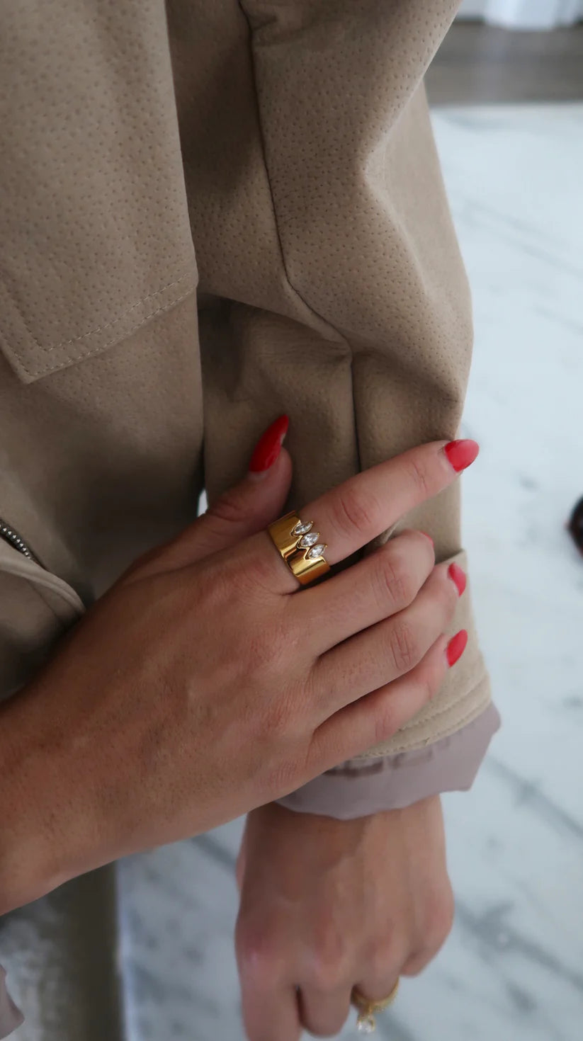 The Holly Gold Diamond Ring