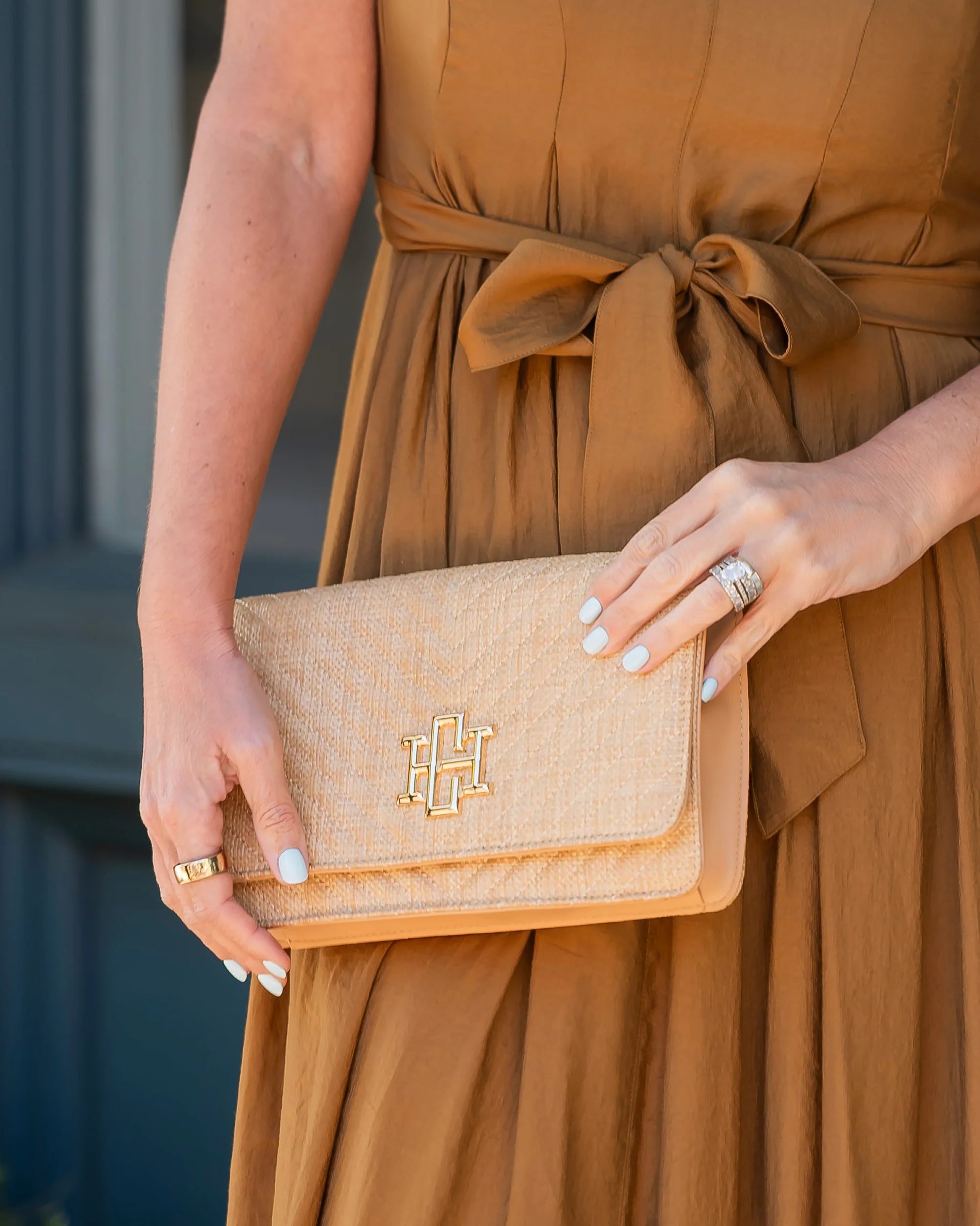 Bryn Clutch/Crossbody Natural VQ