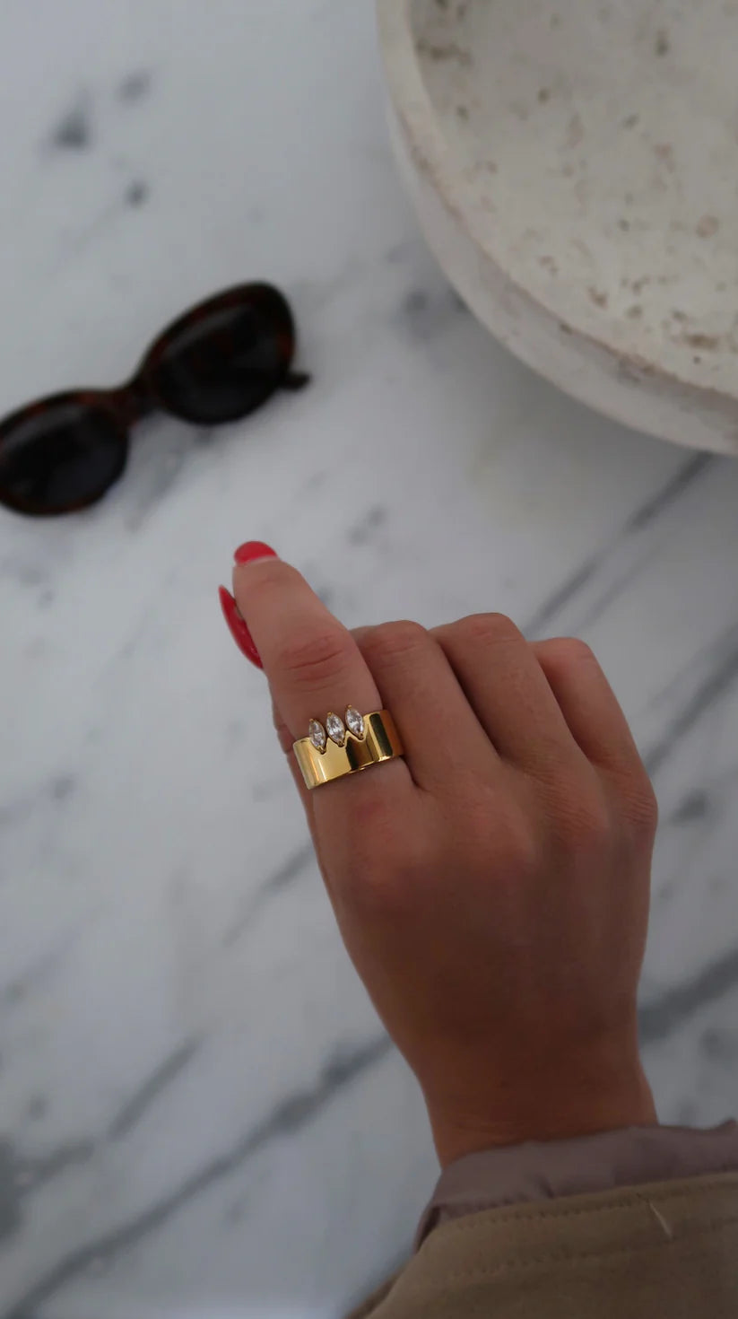 The Holly Gold Diamond Ring