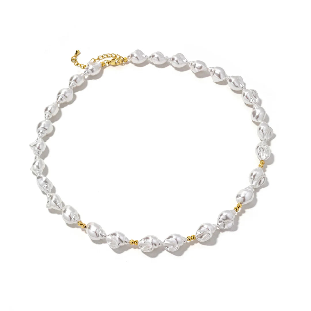 Gold Crown Seashell Necklace