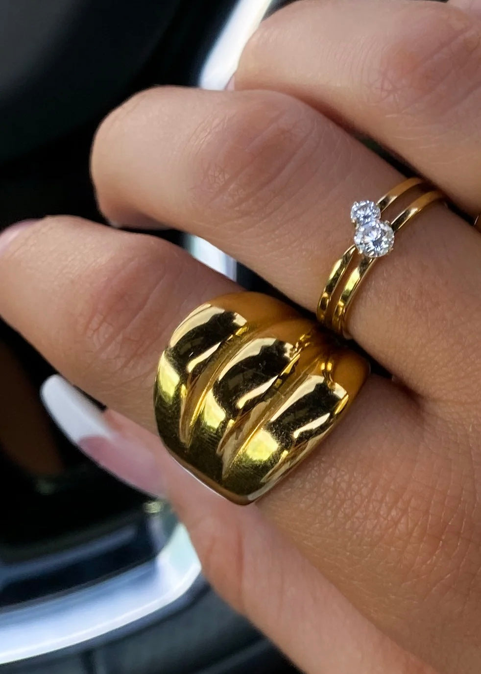 The Gold Thick Shell Ring