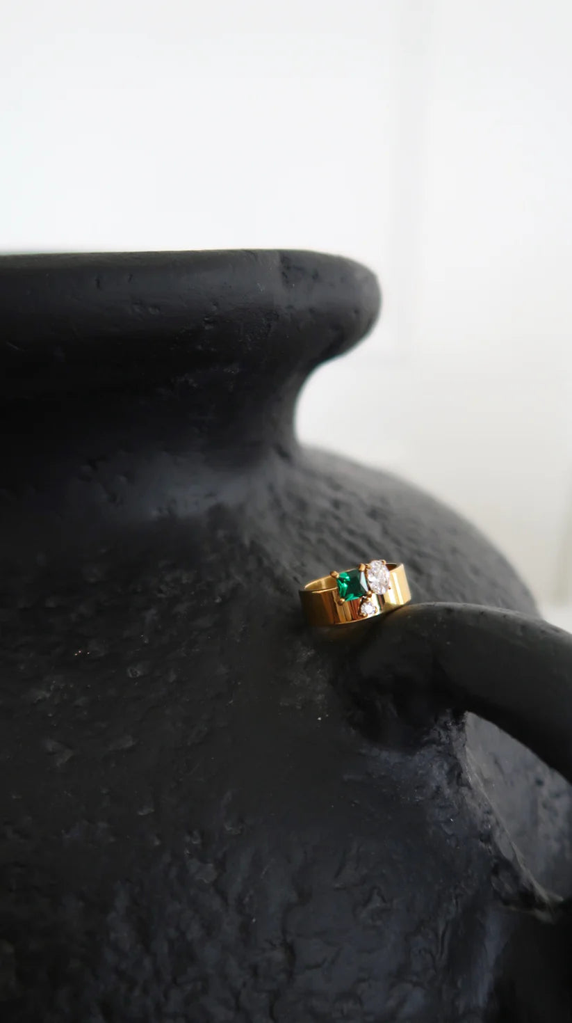 The Emerald Gold Ring