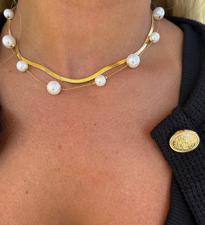 The Avery Gold Pearl Necklace
