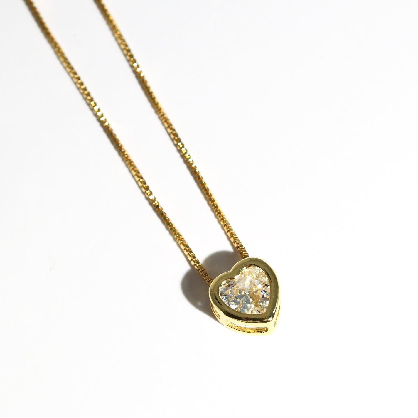 Tiny Love Necklace Gold