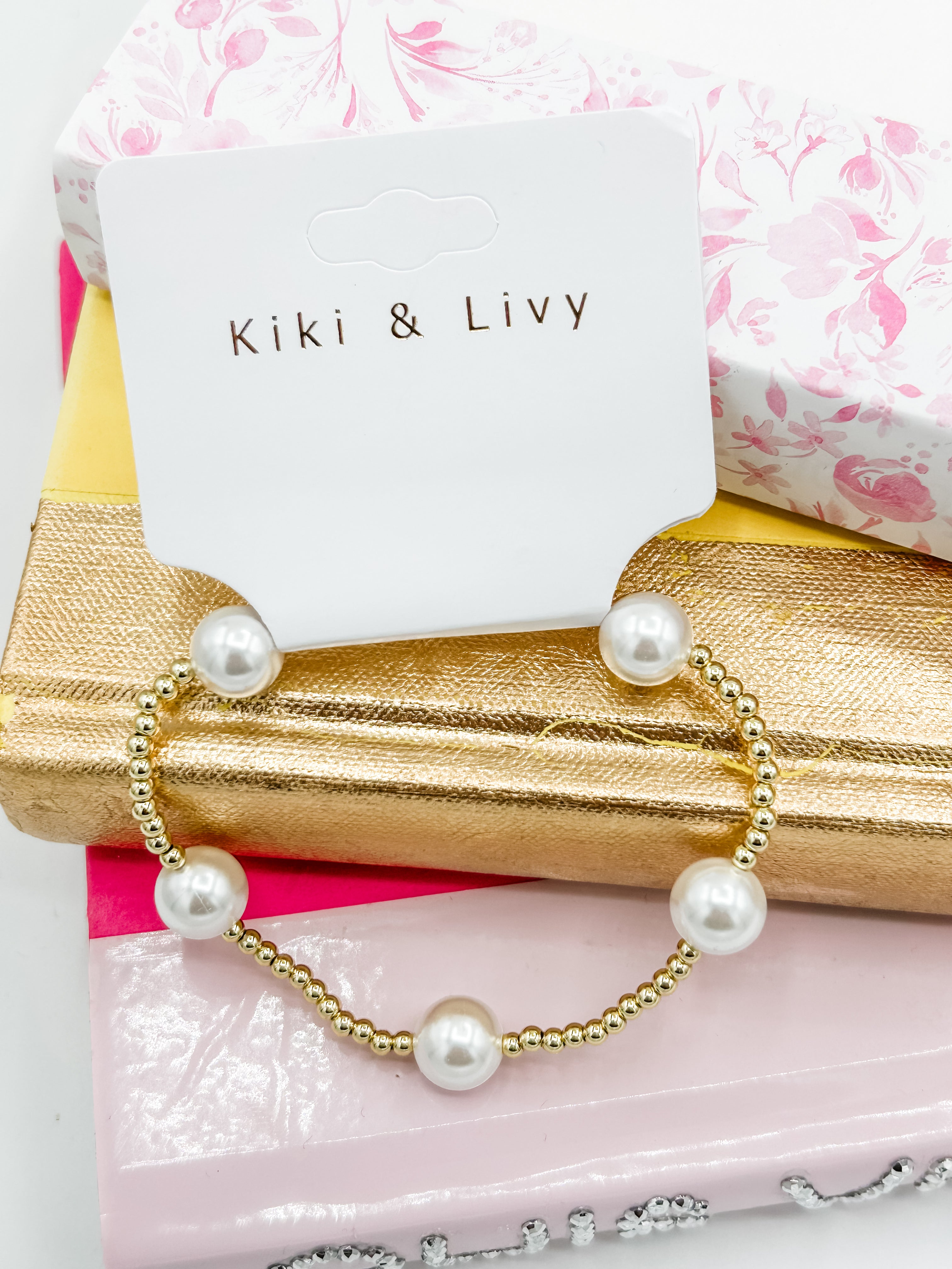 Gold Beaded XL Pearls Bracelet
