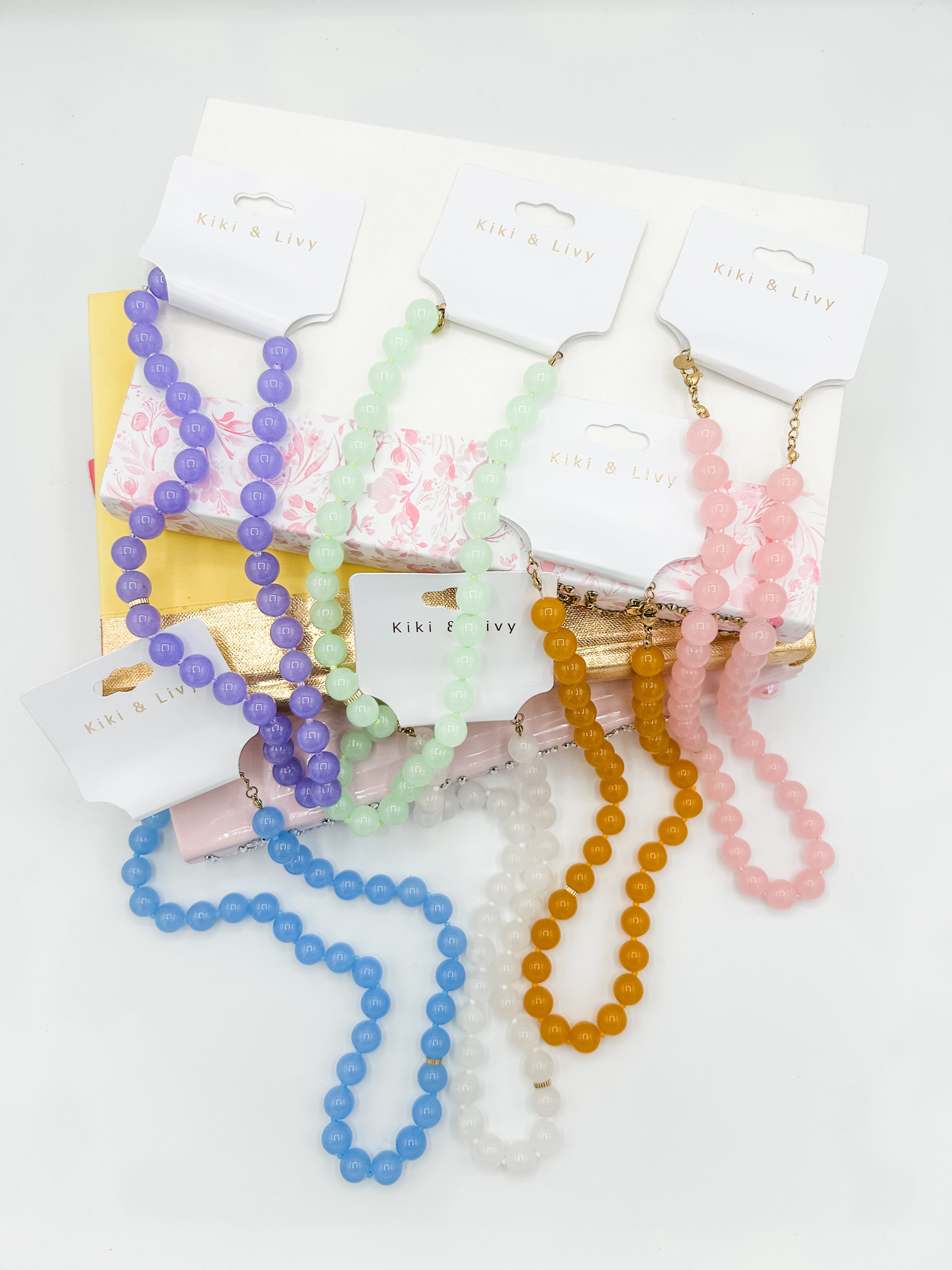 Monochromatic Chunky Bead Color Choker