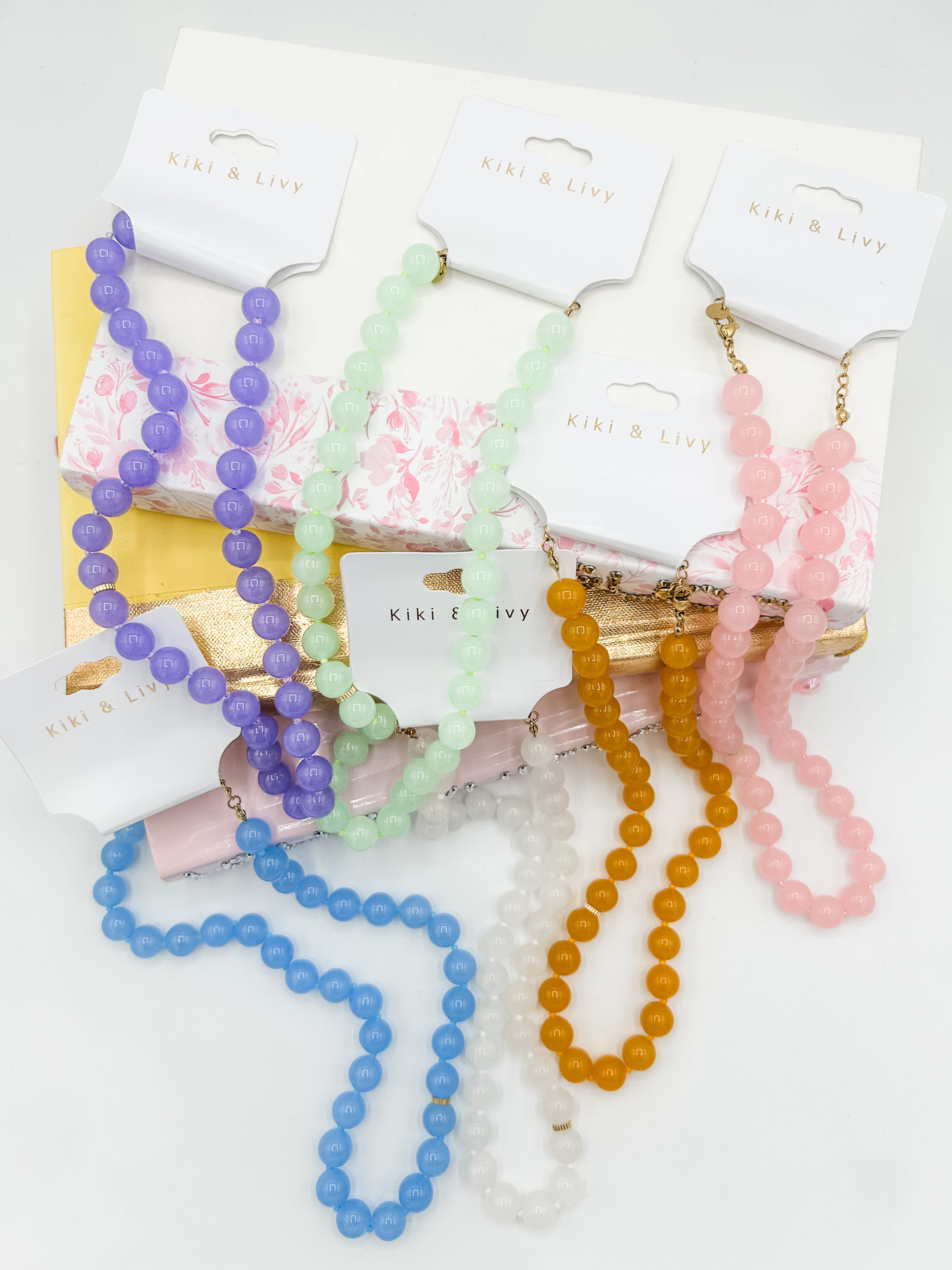 Monochromatic Chunky Bead Color Choker