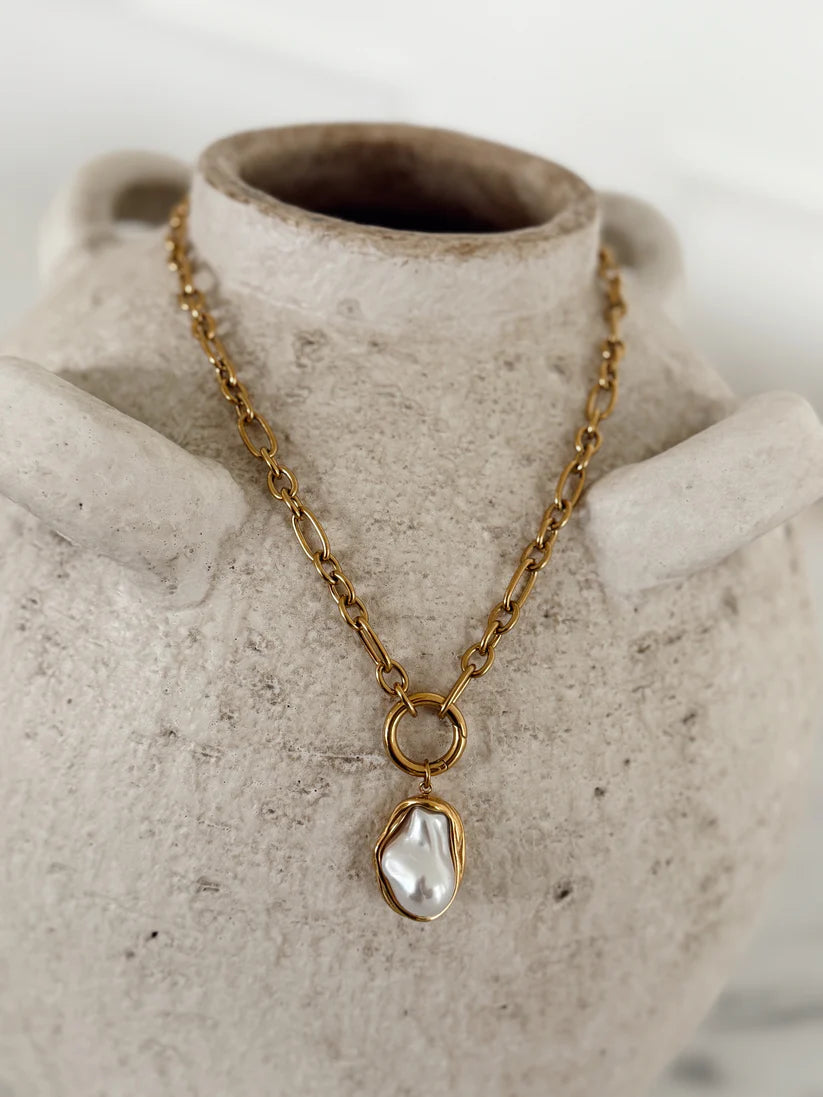 The Cassidy Gold Pearl Necklace
