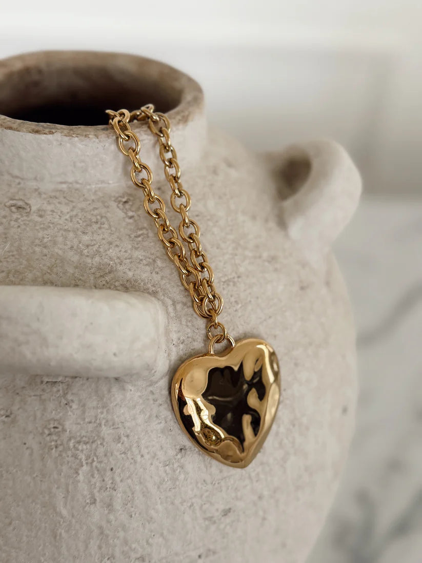 The Lola Gold Heart Necklace