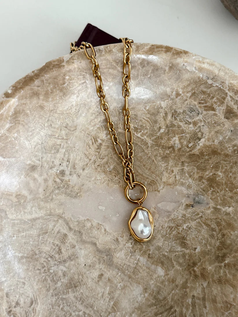 The Cassidy Gold Pearl Necklace