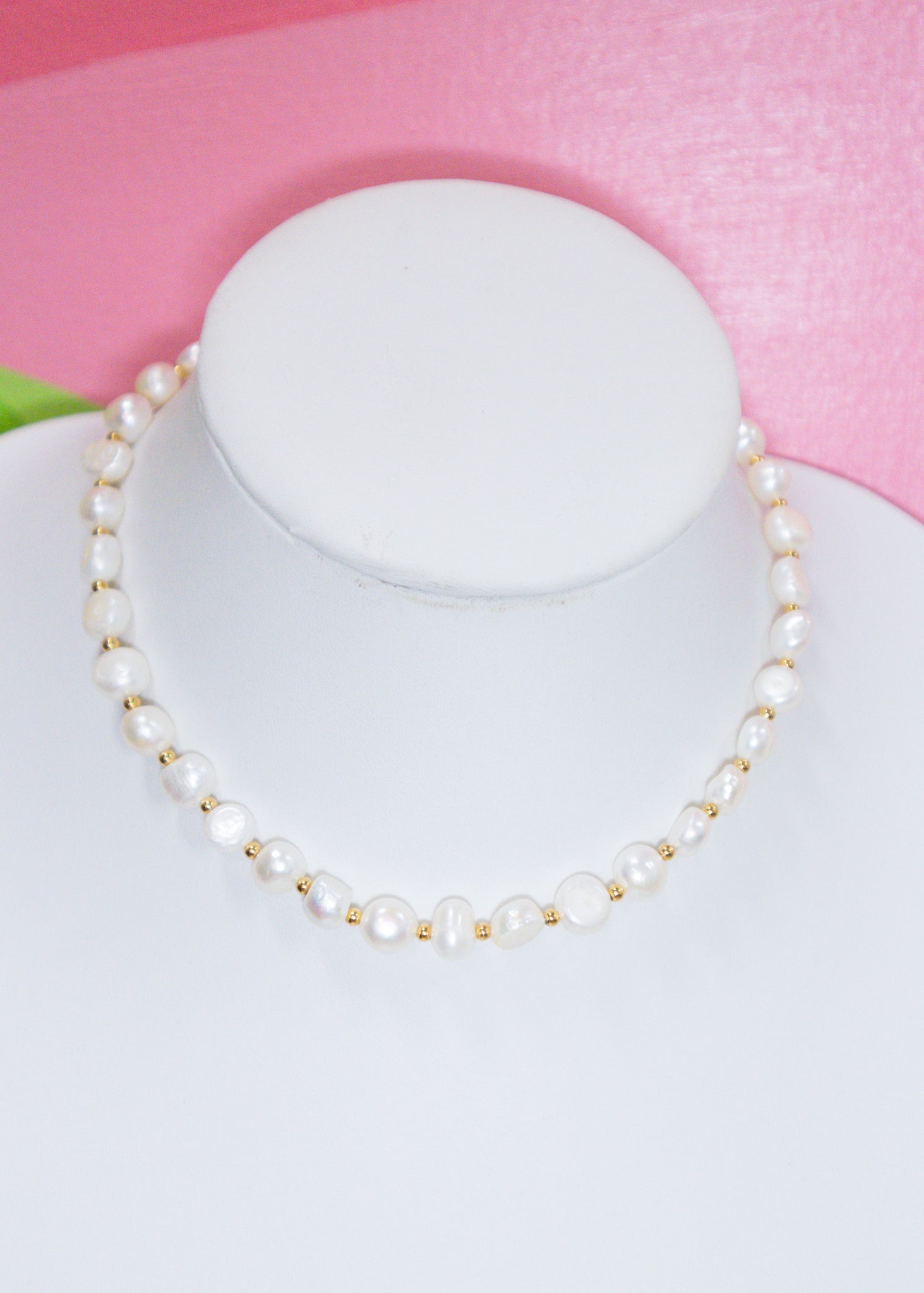 The Glam Pearl Necklace