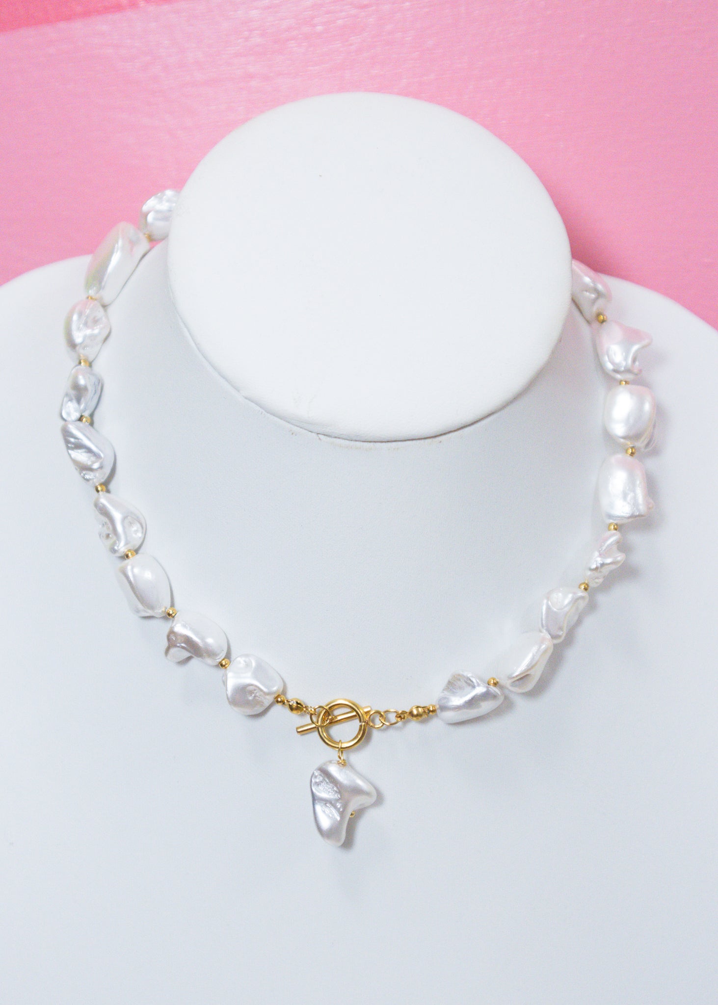 The Chunky Pearl Necklace