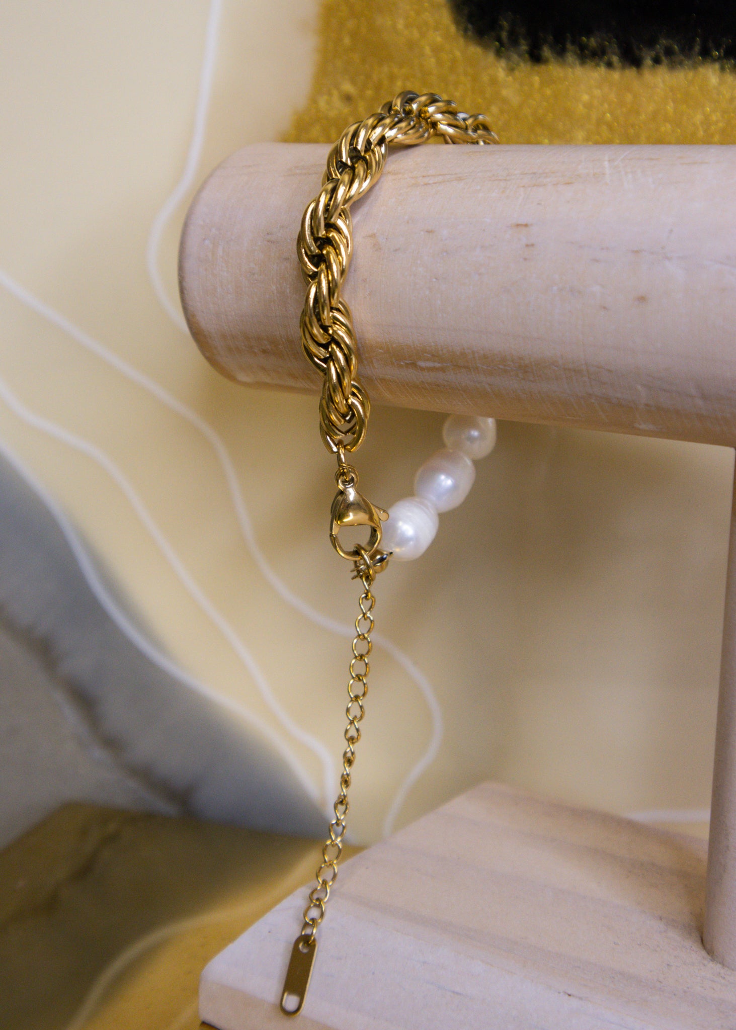 The Willow Gold Pearl Bracelet