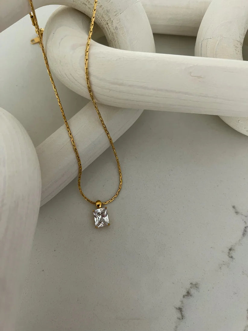 The Selena Gold Diamond Necklace