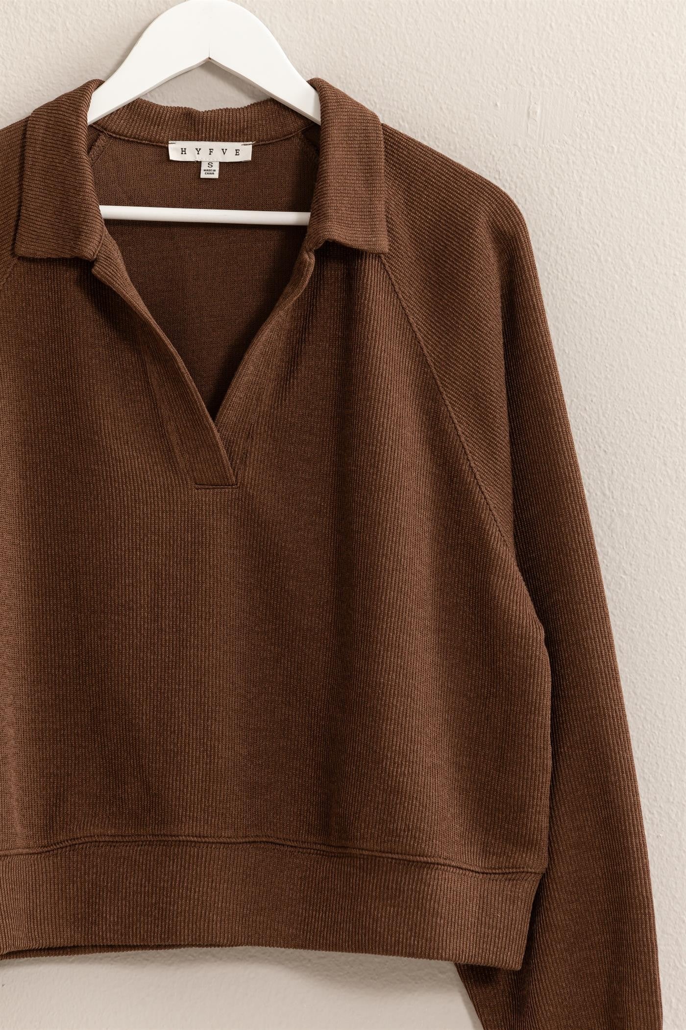 Brown Ribbed Collar Sweatshirt