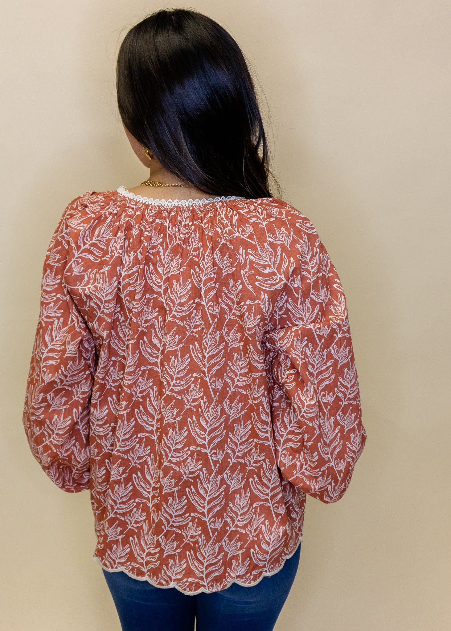 Brick Leaf Print Scallop Top