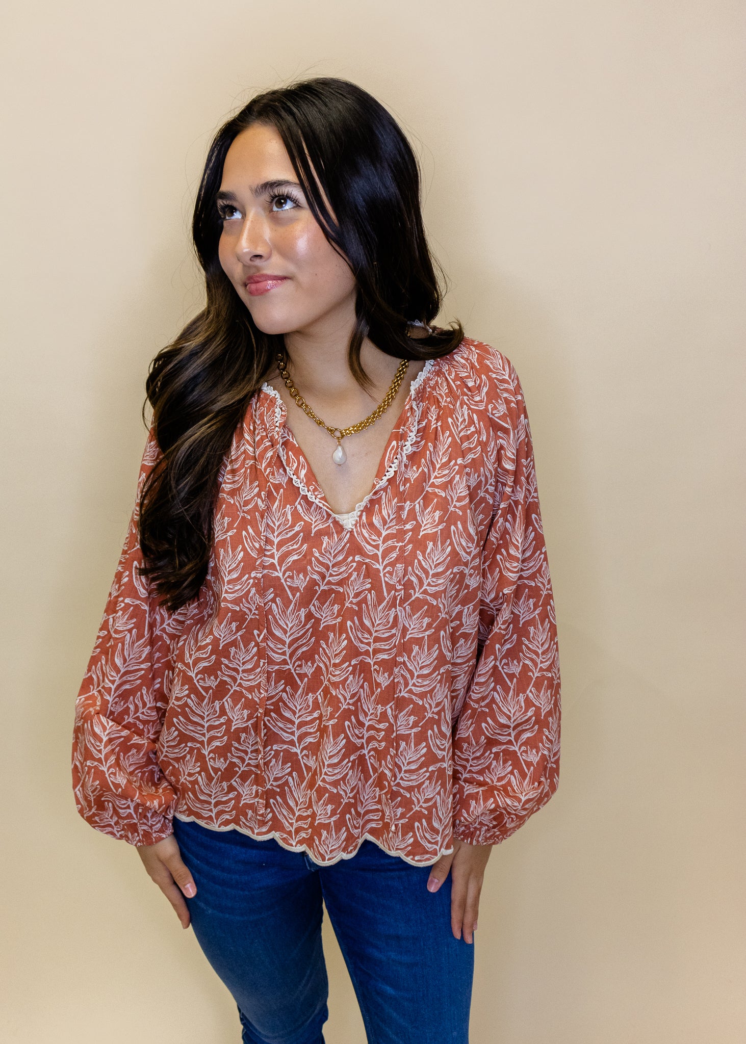 Brick Leaf Print Scallop Top