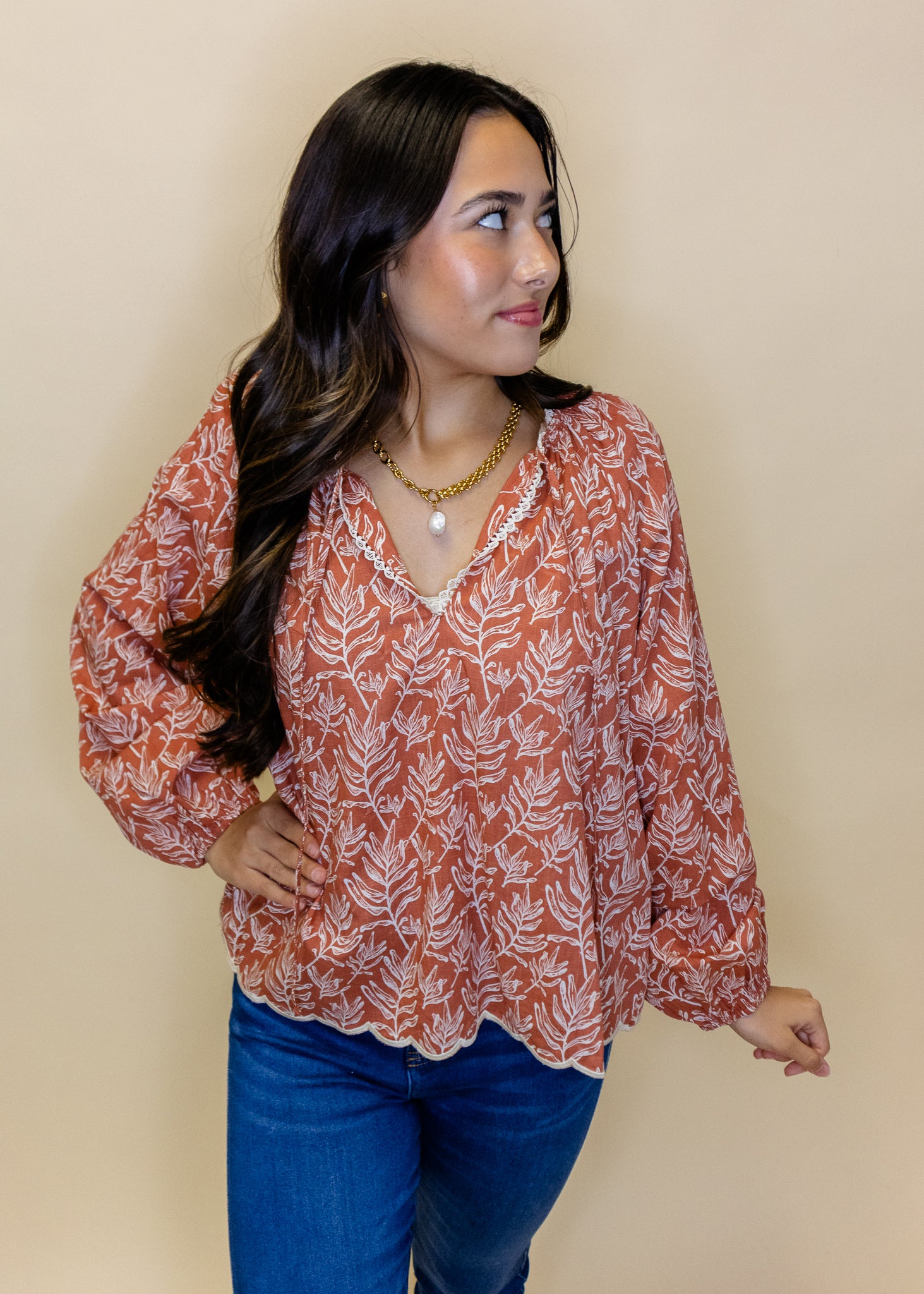 Brick Leaf Print Scallop Top
