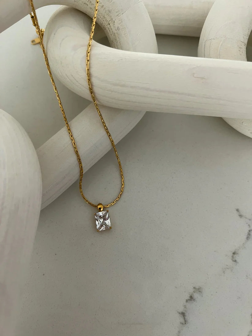 The Selena Necklace Diamond
