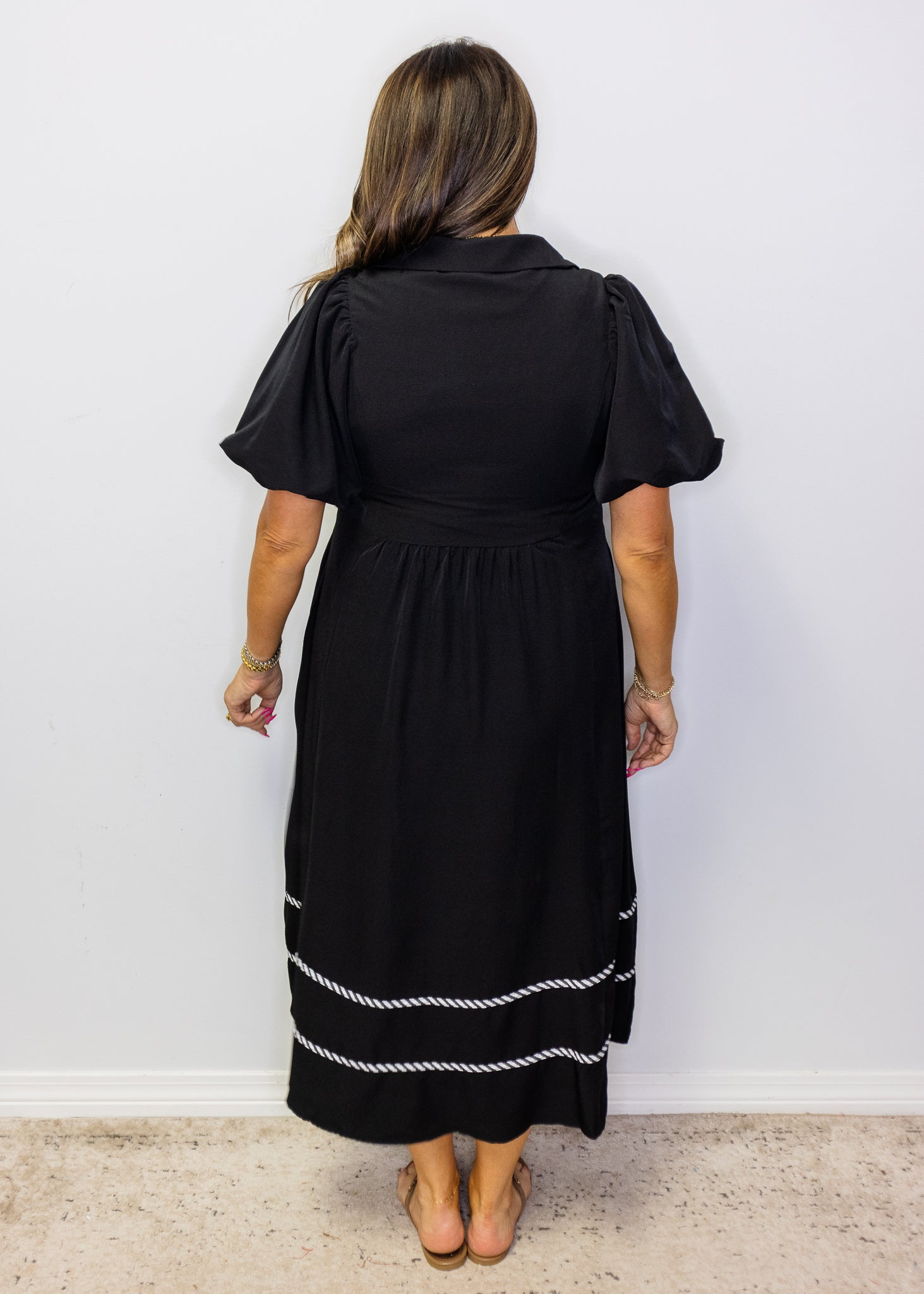 Black Puff Sleeves Solid Midi Dress