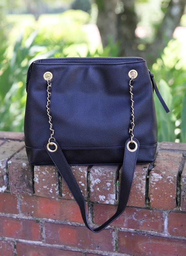 Teegan Black Zipper Purse